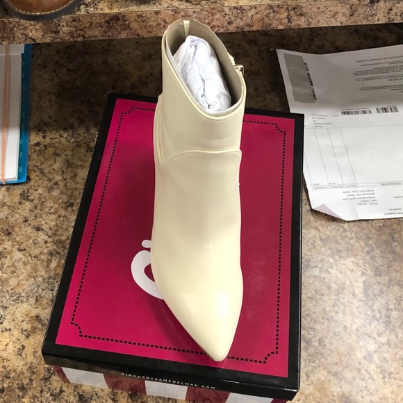 Ankle boots - Picture 9 of 13